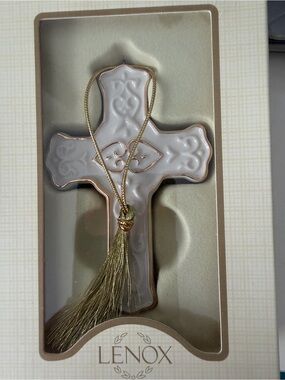 Lenox Ivory  Ceramic Cross with Gold Trim Hanging Ornament